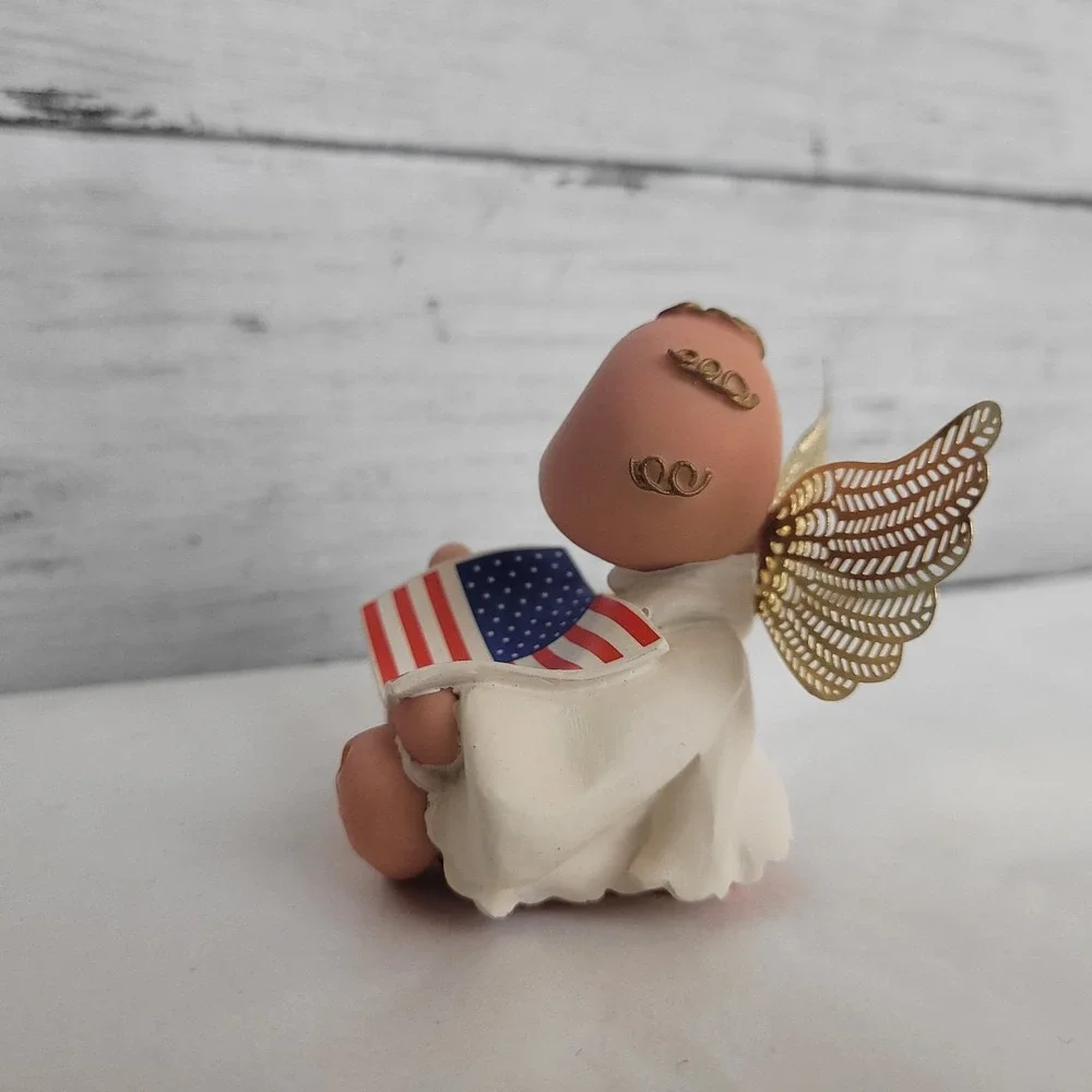 Vintage RUSS Patriotic Guardian Angel w/ Gold Wings Flag Kirks Kritters Y2K 2001